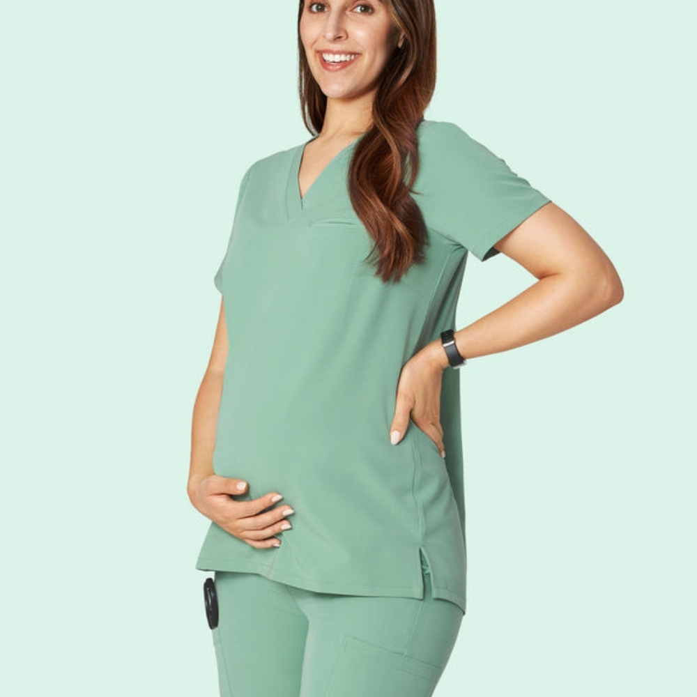 Women's maternity one pocket scrub top size xs